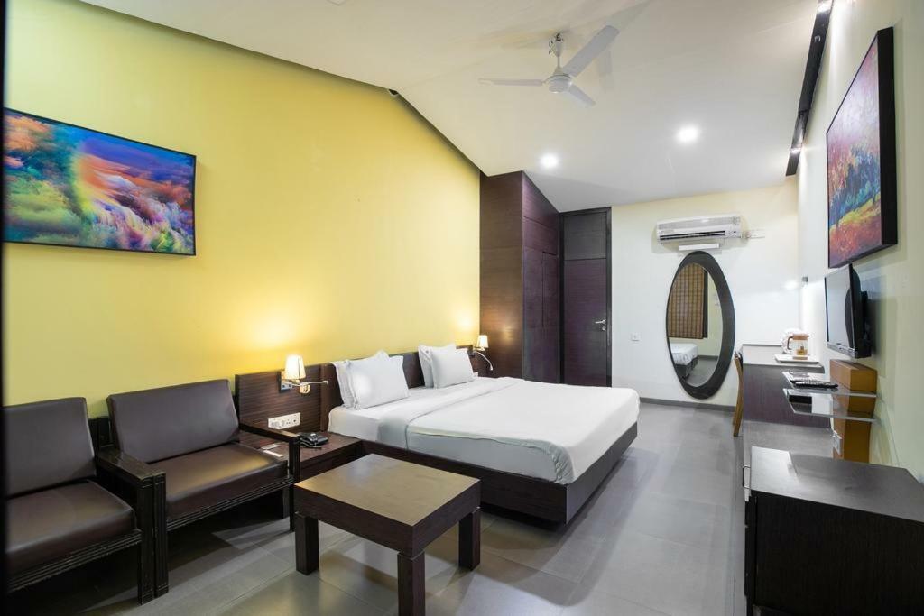 Hotel La Silver Leaf Nawāshahr Exterior foto