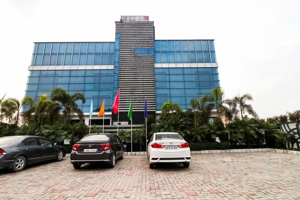 Hotel La Silver Leaf Nawāshahr Exterior foto